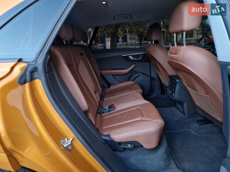 Внедорожник / Кроссовер Audi Q8 2019 в Одессе