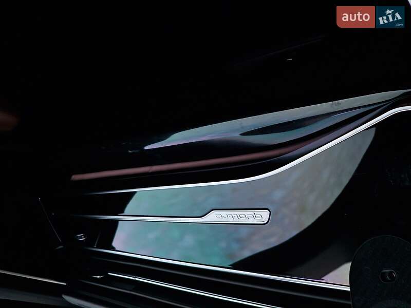 Внедорожник / Кроссовер Audi Q8 2019 в Одессе