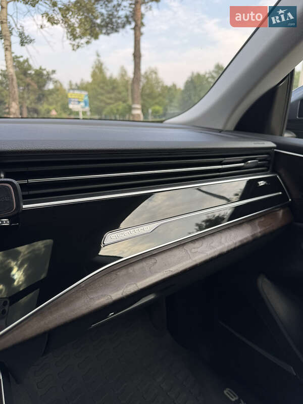 Внедорожник / Кроссовер Audi Q8 2020 в Львове