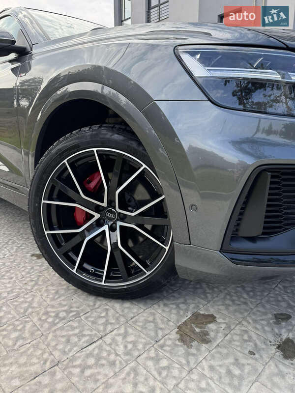 Внедорожник / Кроссовер Audi Q8 2020 в Львове