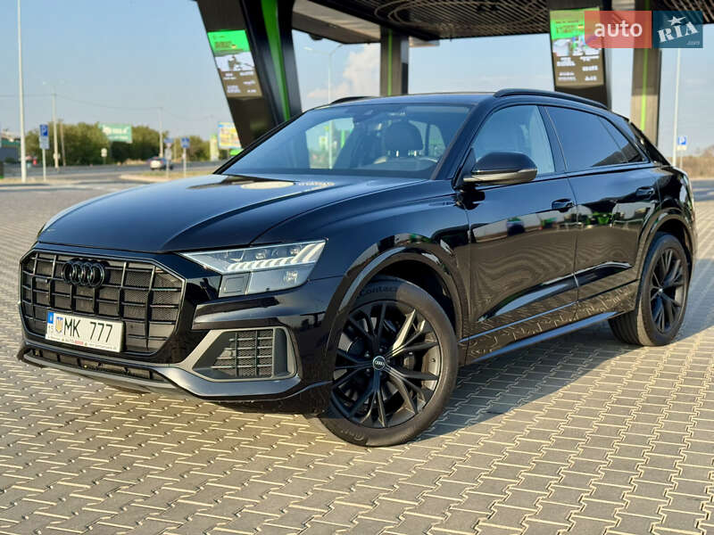 Внедорожник / Кроссовер Audi Q8 2020 в Киеве