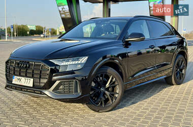 Внедорожник / Кроссовер Audi Q8 2020 в 