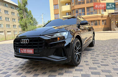 Внедорожник / Кроссовер Audi Q8 2019 в 
