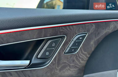 Позашляховик / Кросовер Audi Q8 2018 в 