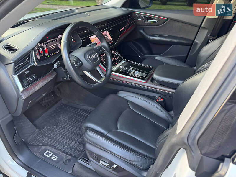 Внедорожник / Кроссовер Audi Q8 2018 в Одессе