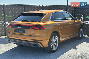 Позашляховик / Кросовер Audi Q8 2019 в 