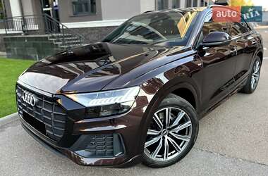 Внедорожник / Кроссовер Audi Q8 2020 в 