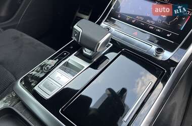Внедорожник / Кроссовер Audi Q8 2020 в 
