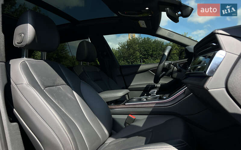 Внедорожник / Кроссовер Audi Q8 2020 в Львове