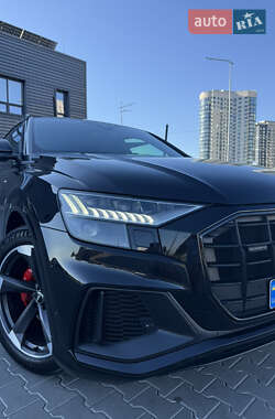 Внедорожник / Кроссовер Audi Q8 2019 в 