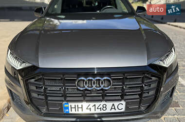 Внедорожник / Кроссовер Audi Q8 2020 в 