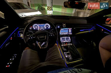 Внедорожник / Кроссовер Audi Q8 2020 в 