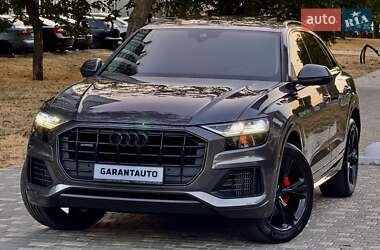Внедорожник / Кроссовер Audi Q8 2019 в 