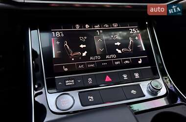 Внедорожник / Кроссовер Audi Q8 2019 в 