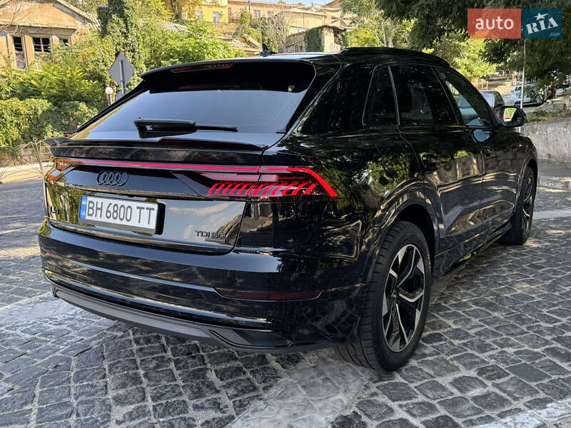 Позашляховик / Кросовер Audi Q8 2020 в Одесі
