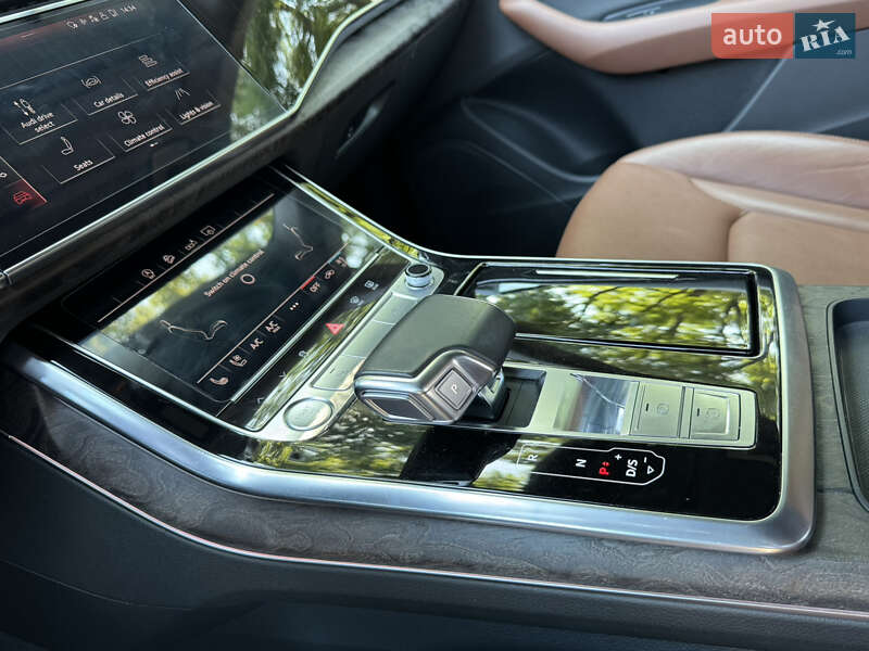 Позашляховик / Кросовер Audi Q8 2020 в Одесі