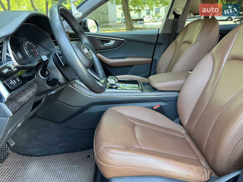 Позашляховик / Кросовер Audi Q8 2020 в Одесі