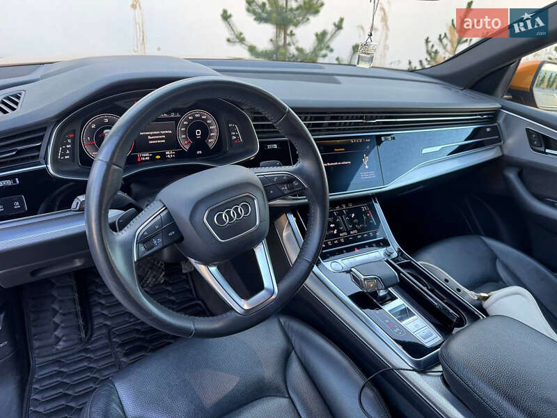 Позашляховик / Кросовер Audi Q8 2019 в Луцьку