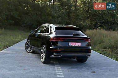 Внедорожник / Кроссовер Audi Q8 2019 в 