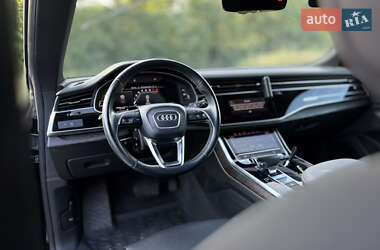 Внедорожник / Кроссовер Audi Q8 2019 в 