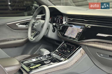 Позашляховик / Кросовер Audi Q8 2018 в 