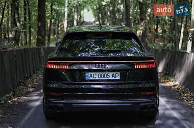 Внедорожник / Кроссовер Audi Q8 2020 в 