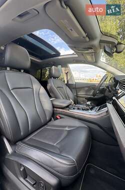 Внедорожник / Кроссовер Audi Q8 2018 в 