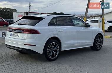 Внедорожник / Кроссовер Audi Q8 2021 в 