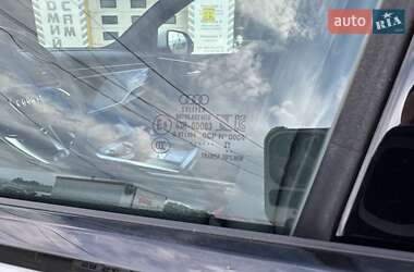 Внедорожник / Кроссовер Audi Q8 2021 в 