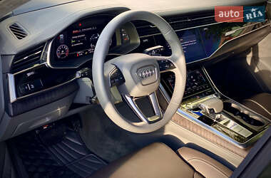 Внедорожник / Кроссовер Audi Q8 2019 в 