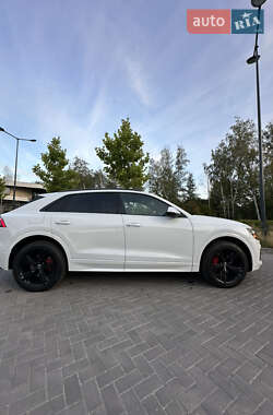 Внедорожник / Кроссовер Audi Q8 2019 в 