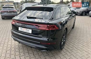 Внедорожник / Кроссовер Audi Q8 2023 в 