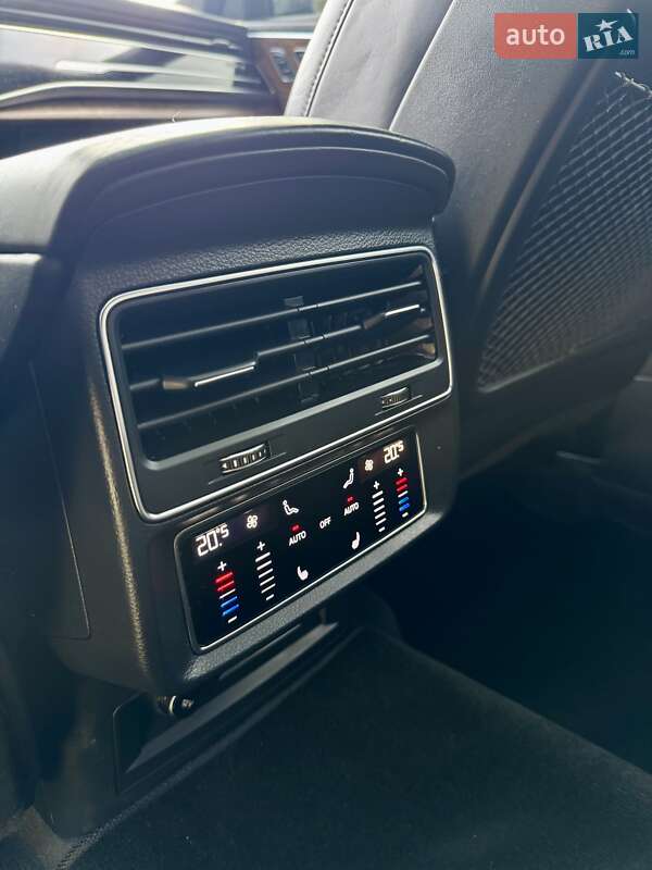 Внедорожник / Кроссовер Audi Q8 2019 в Харькове