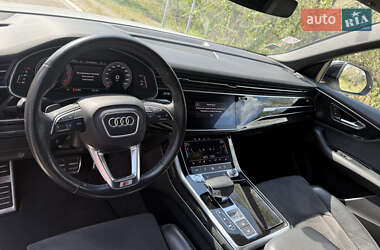 Внедорожник / Кроссовер Audi Q8 2019 в 