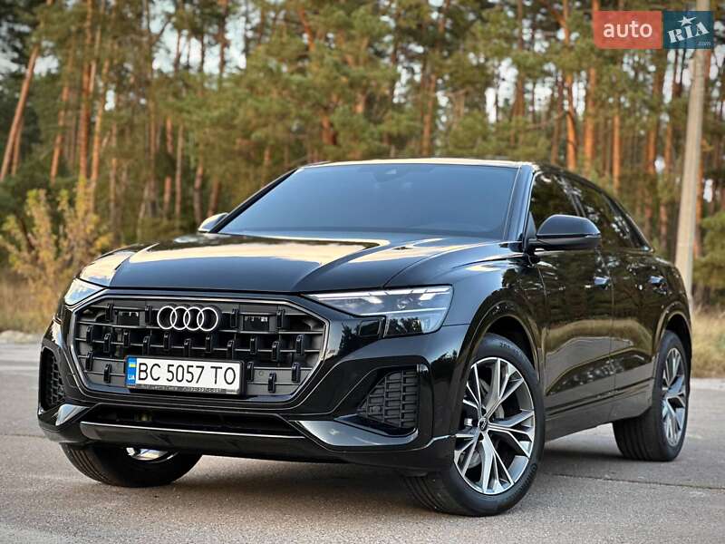 Внедорожник / Кроссовер Audi Q8 2023 в Киеве