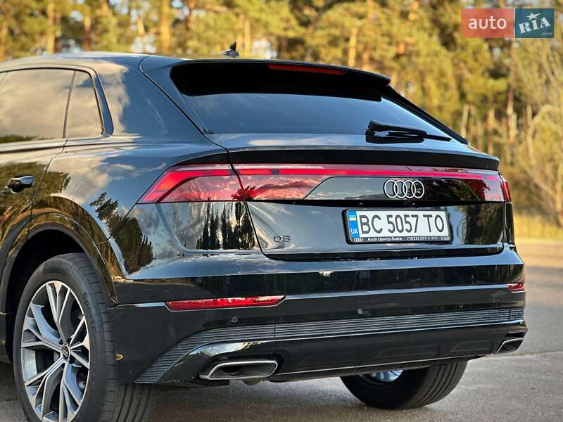 Внедорожник / Кроссовер Audi Q8 2023 в Киеве