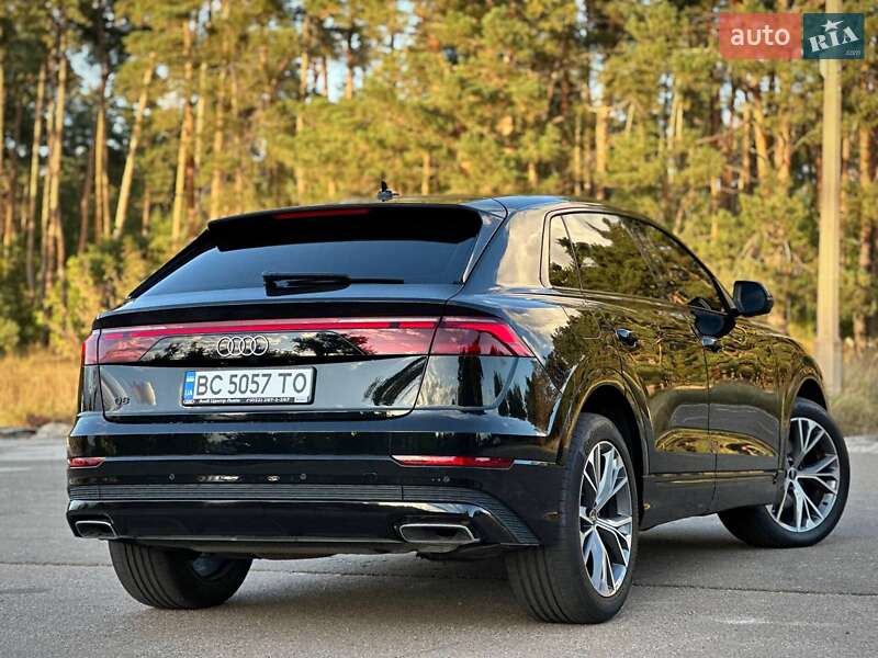 Внедорожник / Кроссовер Audi Q8 2023 в Киеве