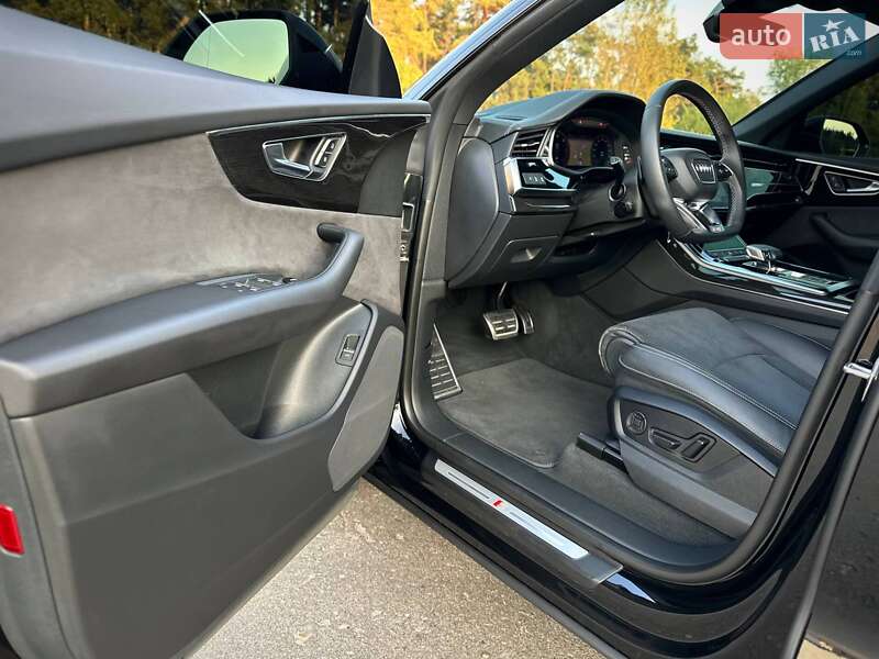 Внедорожник / Кроссовер Audi Q8 2023 в Киеве