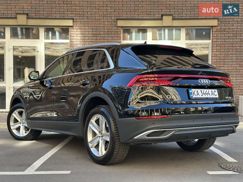 Внедорожник / Кроссовер Audi Q8 2019 в Киеве