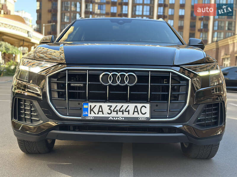 Внедорожник / Кроссовер Audi Q8 2019 в Киеве