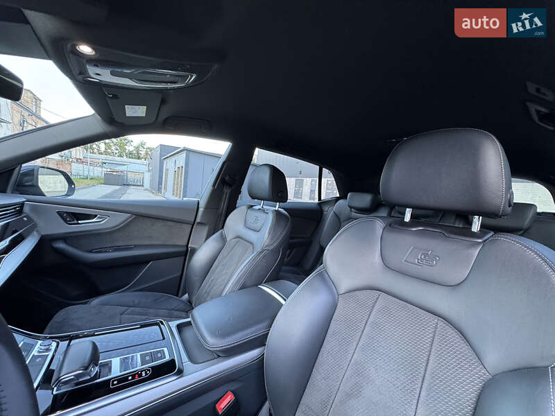 Внедорожник / Кроссовер Audi Q8 2019 в Киеве