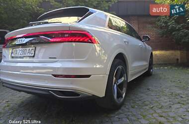 Внедорожник / Кроссовер Audi Q8 2020 в 