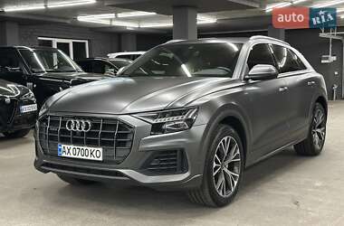 Внедорожник / Кроссовер Audi Q8 2020 в 