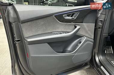 Внедорожник / Кроссовер Audi Q8 2020 в 