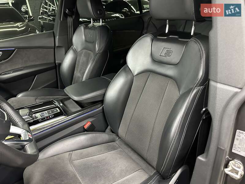 Внедорожник / Кроссовер Audi Q8 2020 в Харькове