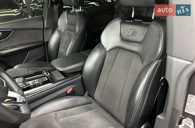Внедорожник / Кроссовер Audi Q8 2020 в 