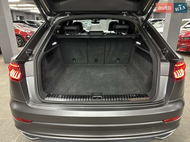Внедорожник / Кроссовер Audi Q8 2020 в Харькове