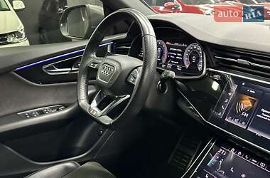 Внедорожник / Кроссовер Audi Q8 2020 в 