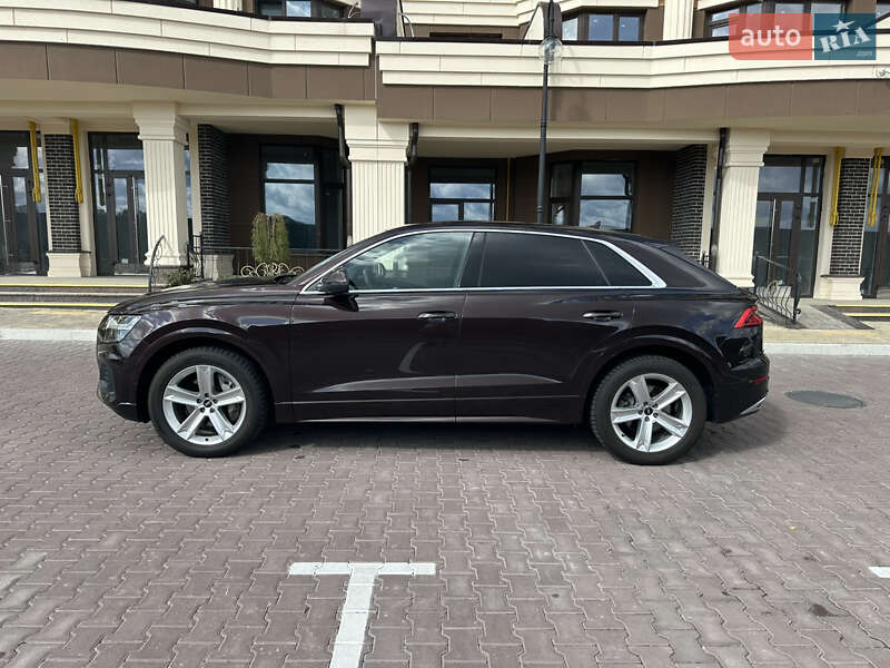 Внедорожник / Кроссовер Audi Q8 2021 в Киеве