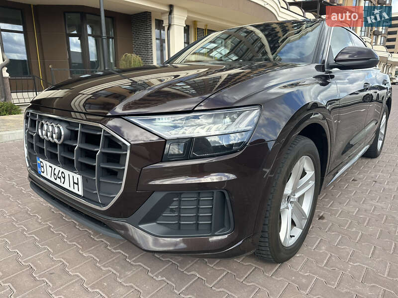 Внедорожник / Кроссовер Audi Q8 2021 в Киеве